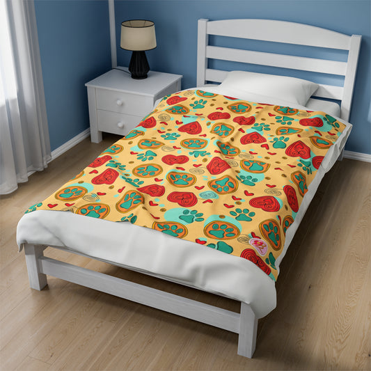 Bearific Lovely Paw Print Plush Blanket